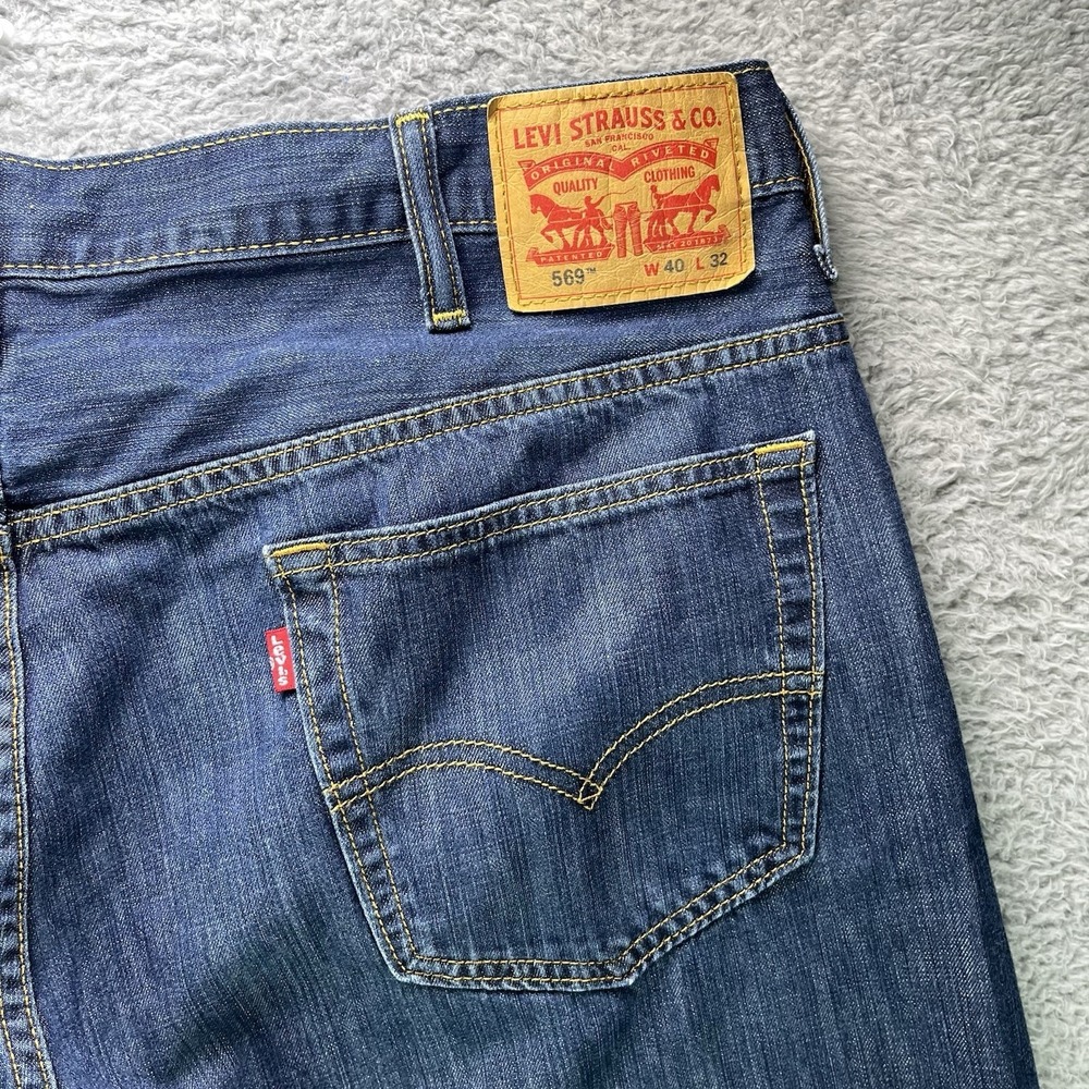 Levi's Jeans Mens 40x32 Blue 569 Loose Straight Fit Dark Wash 100% Cotton Denim - Picture 4 of 14